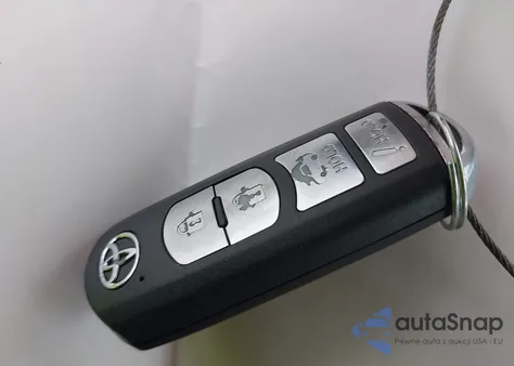 2018 Toyota Yaris Ia из США, поврежденный, VIN 3MYDLBYV2JY333085